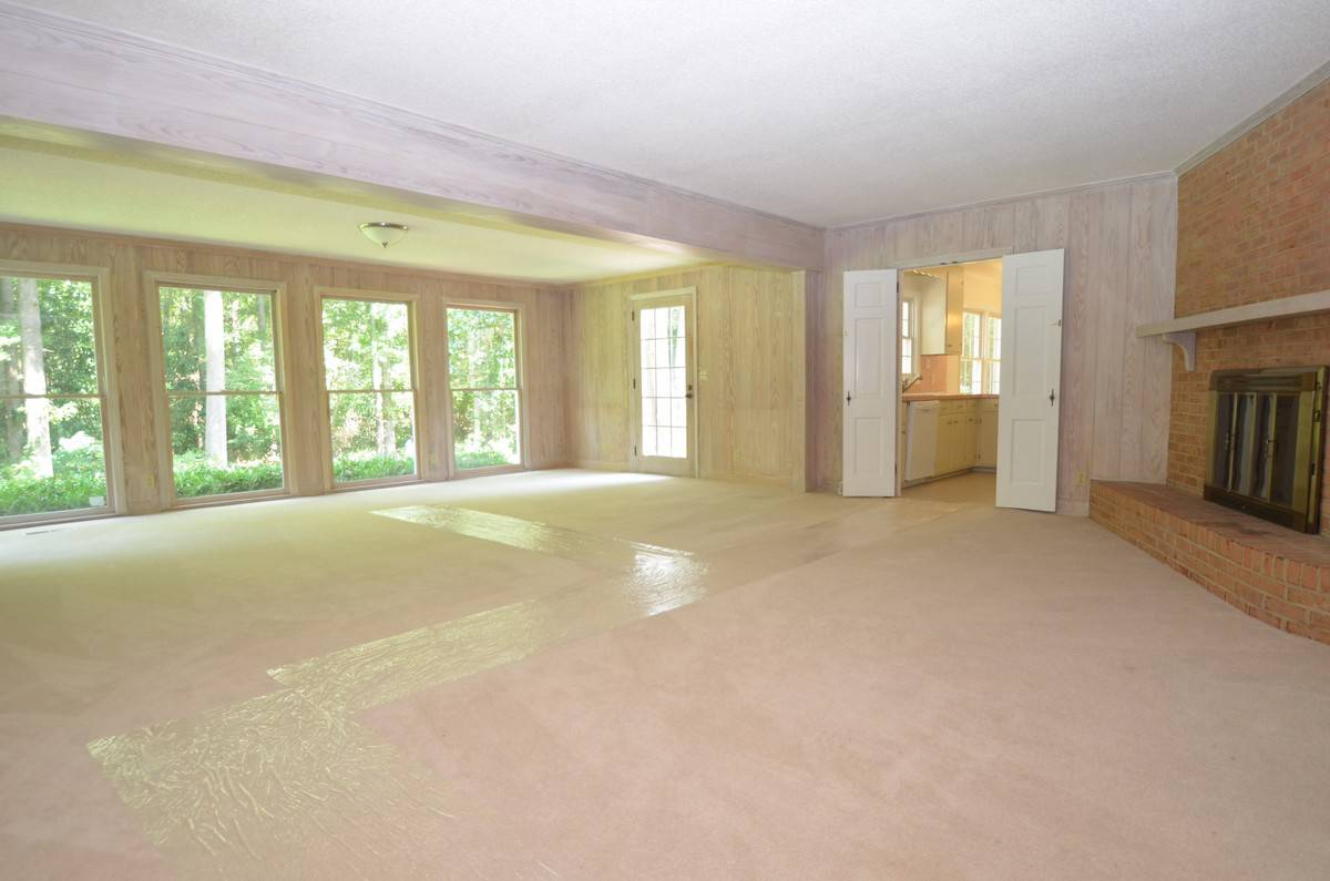 Best Price Per Square Footage in Providence HS Zone 4400 Tilley