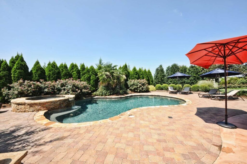 selling a house with an inground pool
