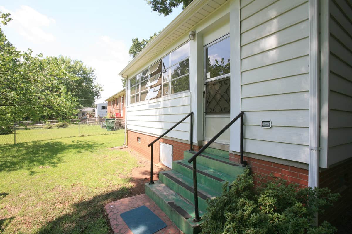 1804 DeArmon Drive Charlotte NC 28205 SOLD in Midwood Houses for