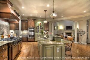 WOW Kitchen in Luxury Home Community
