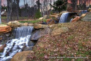 South Charlotte neighborhoods with water features