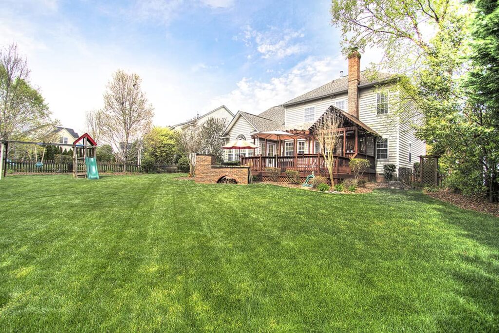 Charlotte homes for sale with GREAT backyard living areas
