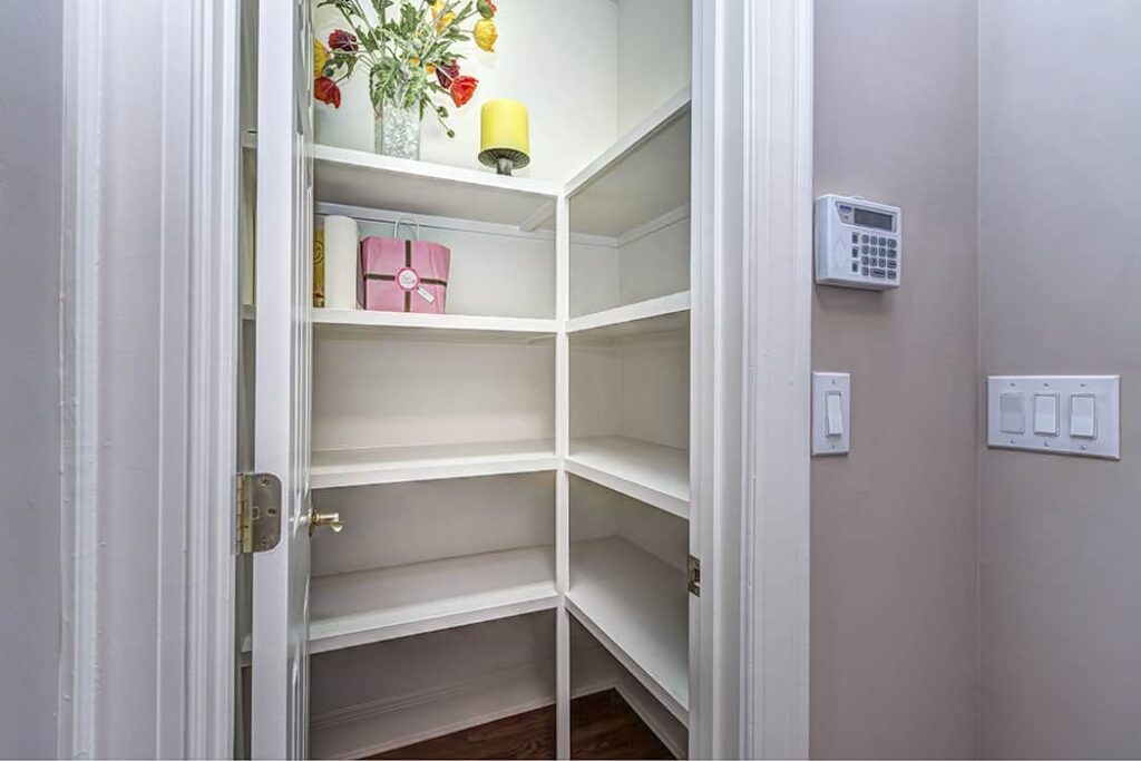 Custom built-ins in pantry
