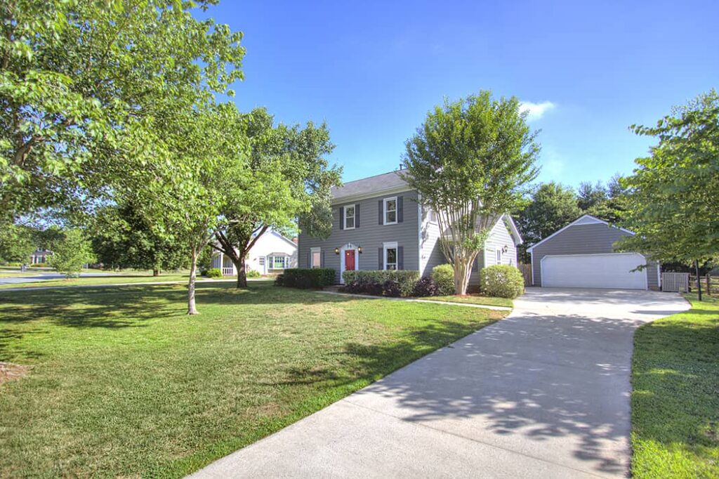 12118 Bay Tree Way Charlotte NC 28277 Beautiful Home in Popular