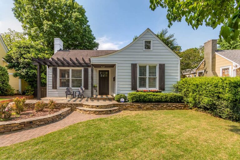 2016 Lombardy Circle Charlotte NC 28203 Hot Dilworth Bungalow with