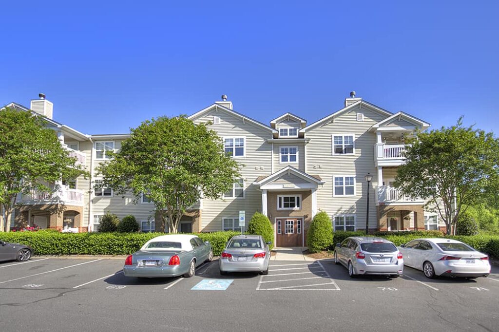 17151 Doe Valley Court Cornelius NC 28031 Penthouse Condo in Popular